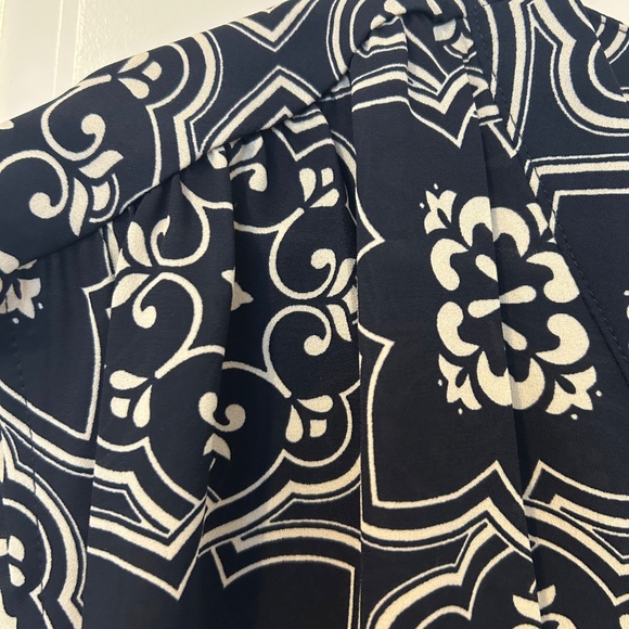 Ann Taylor Pullover Blouse - Picture 3 of 11